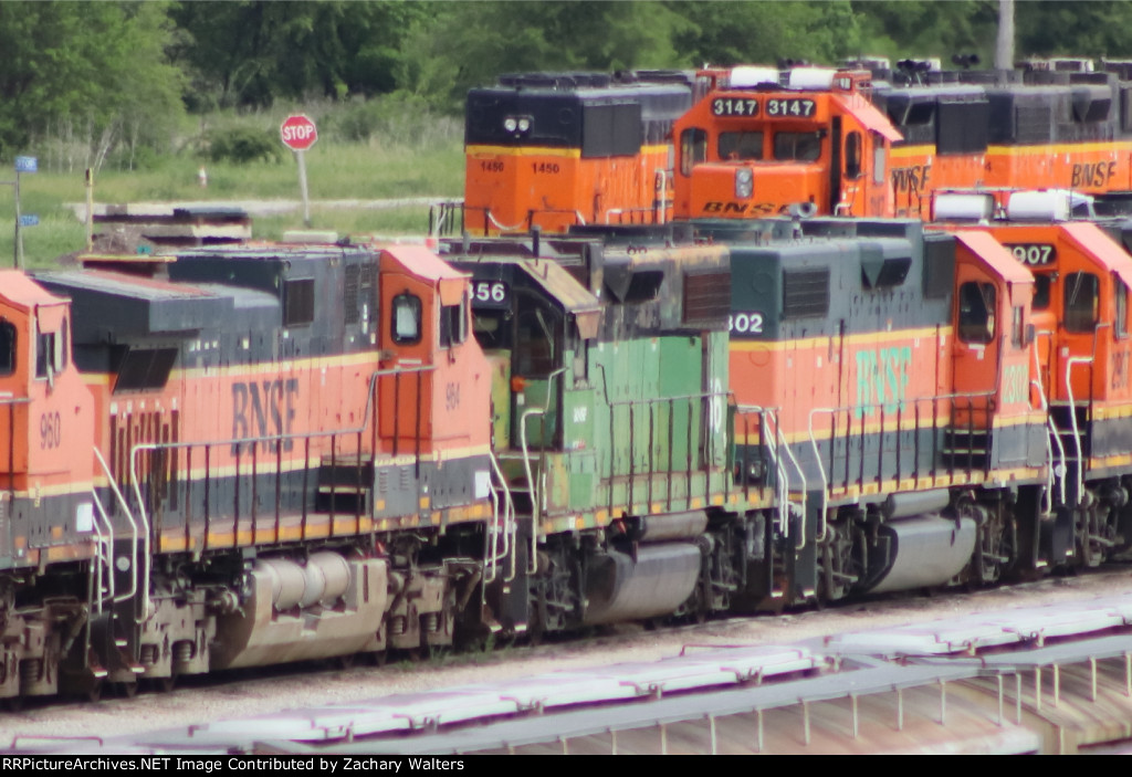 BNSF 3147 1450 964 2302 2356